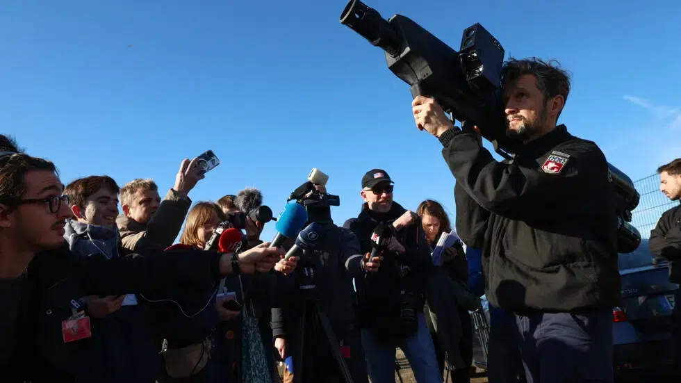 anti drone, anti-drone guns, anti drone gun, jamming gun, interference gun, counter drone